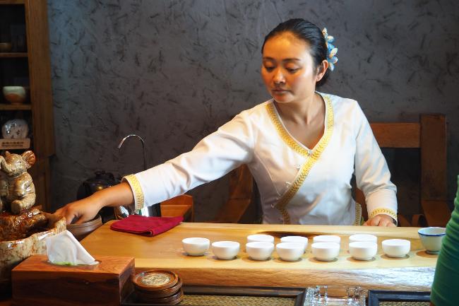 Új trend a kínai teaszertartásban