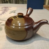 Banko-yaki lila agyag kanna, profi fémszűrővel - 250ml (másolat)