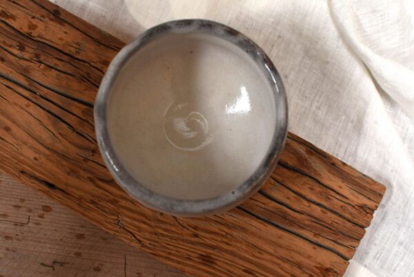 Felhők a hegyszorosban - Hagyományos shino mázas Minoyaki chawan - Image 6
