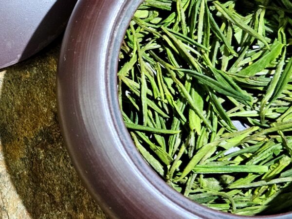 Anji Bai Cha - éteri tisztaságú, smaragdzöld, zsenge rügytea | 2025