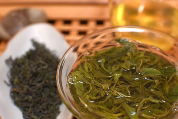 Lushan Yun Wu, Lu hegy felhői zöld tea - kevésbé pirított, lágyabb variáns - 2025 - Image 5