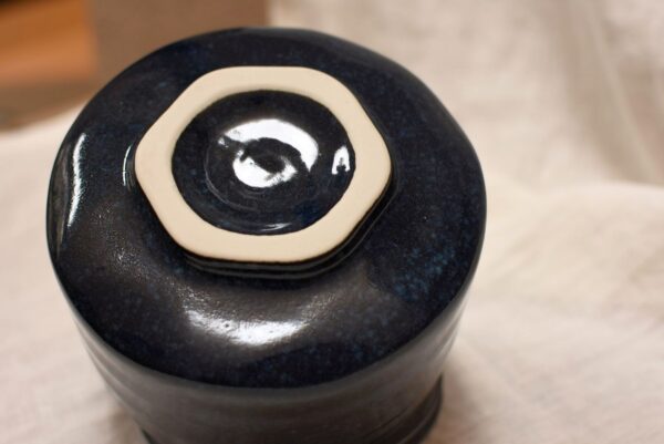 Mély űr - Minoyaki chawan, Han Tsutsu-Gata forma - Image 8