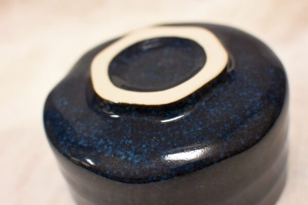 Mély űr - Minoyaki chawan, Han Tsutsu-Gata forma - Image 6