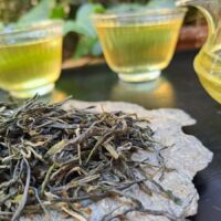 Anhua Song Zhen 2025 | Smaragdzöld Fenyőtűk hunani zöld tea