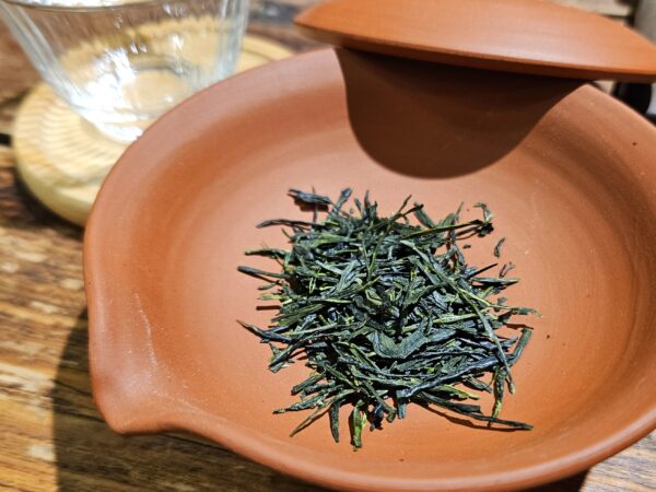 Kabusecha Ujimidori - Wazuka, Organikus Uji farmtea 2025 - kukoricás édesség és füvek a csészében - Image 3