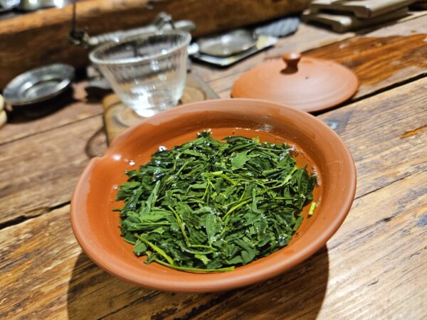 Kabusecha Ujimidori - Wazuka, Organikus Uji farmtea 2025 - kukoricás édesség és füvek a csészében - Image 6
