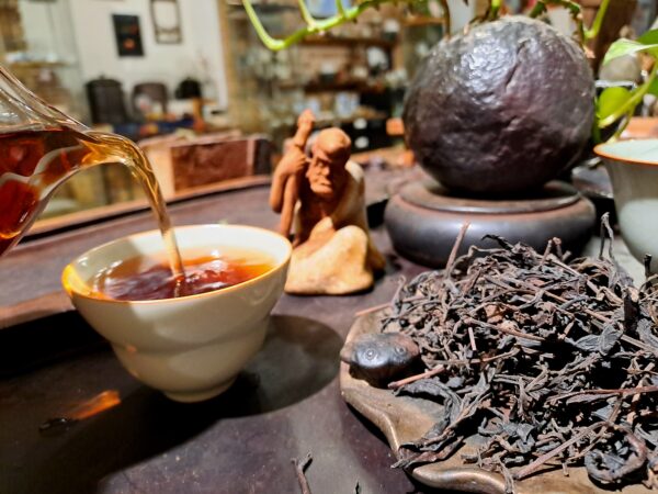 Ősi teafa Yaoshan Liubao Heicha 2007 | erdei gomba aromájú öreg tea - Image 4