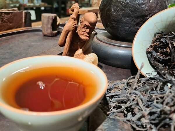 Ősi teafa Yaoshan Liubao Heicha 2007 | erdei gomba aromájú öreg tea