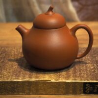 Kis tök alakú yixingi teáskanna, Zhuni | Yixing 115 ml.